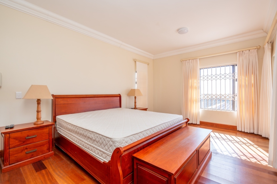 7 Bedroom Property for Sale in Myburgh Park Western Cape